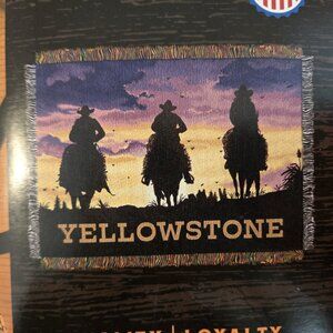 Yellowstone Giddy Up Woven Jacquard Tapestry Throw Blanket Horses USA 48x60